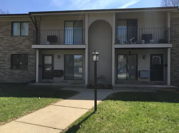 1467 S Carriage Ln Floor 1, New Berlin, WI 53151