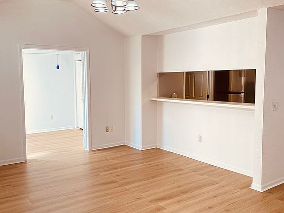 3rd image of 1289 Heatherwood Ln