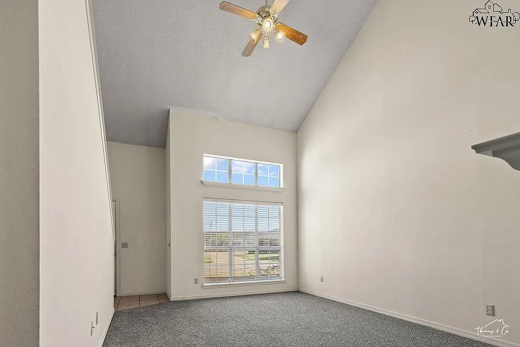 2 bed, 1.5 bath, 1045 sqft, $1,395 — Photo 4