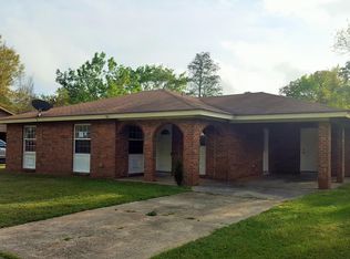 1711 Cherokee St, Pascagoula, MS 39581