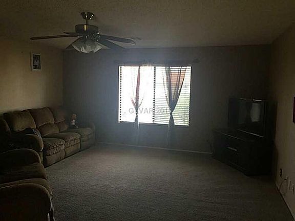 5th image of 393 Newbury Ct