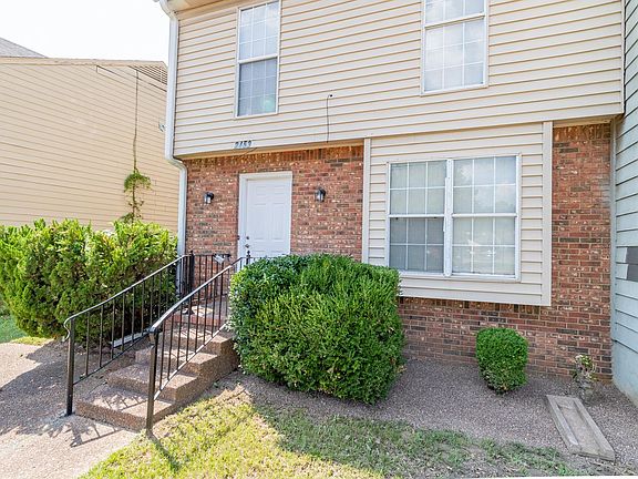 2nd image of 2453 Chiswood St