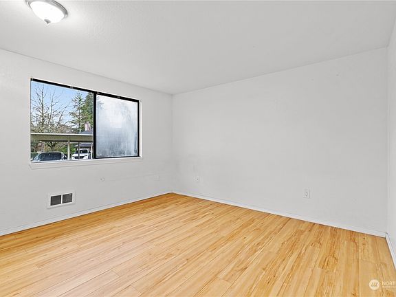 4th image of 14811 32nd Pl S #29
