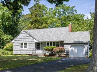 795 Pine Tree Rd, Cutchogue, NY 11935
