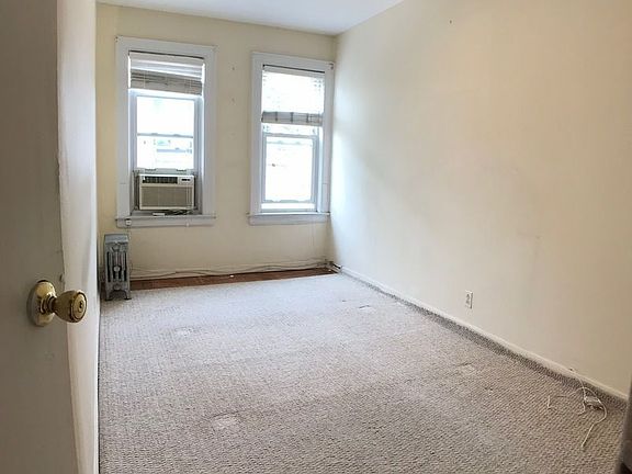 5th image of 3032 37th St #2