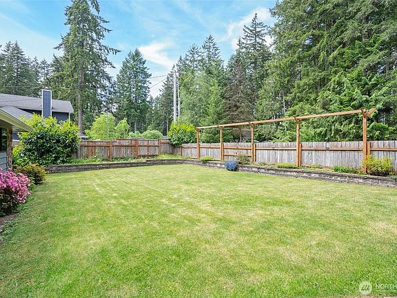 3rd image of 11427 148th Avenue NW
