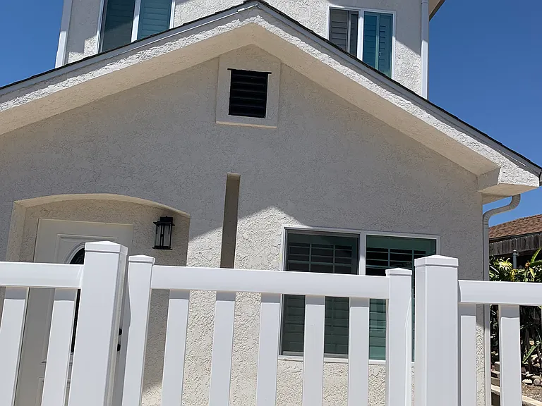 10157 Parkdale Ave — Photo 2