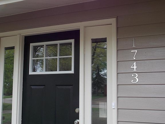 2nd image of 1743 Millbank St SE