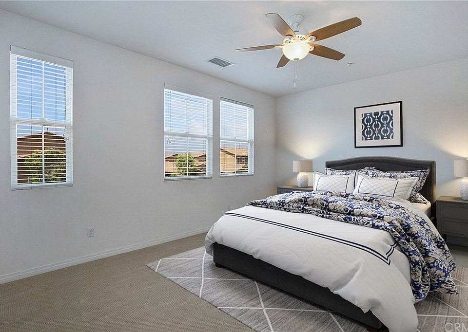 1st image of 90 Playa Cir
