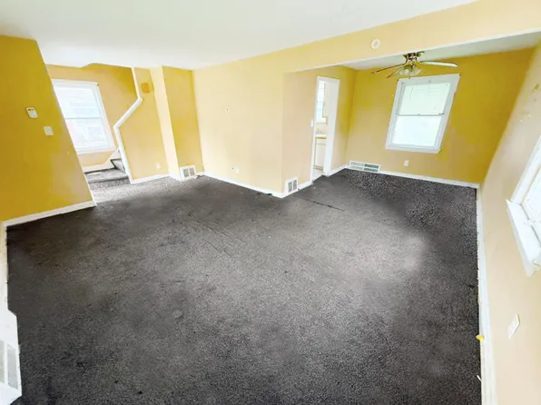 5470 Hollywood Ave, Maple Heights, OH 44137