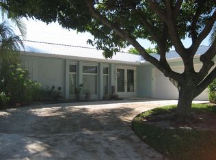 355 Saturn Ave, Tequesta, FL 33469