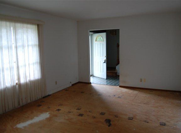2nd image of 2217 S 25th St