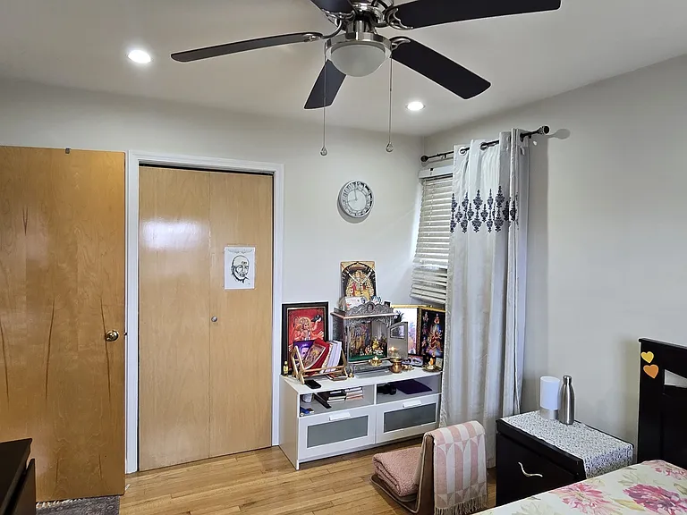 35 Universal Ave — Photo 13