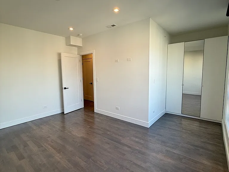 719 N Elizabeth St #3N — Photo 27