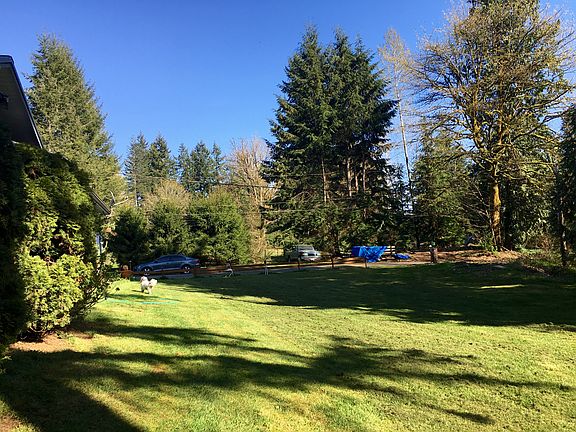 3rd image of 3315 139th Ave NE