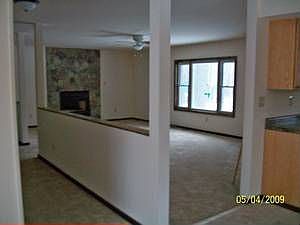 3rd image of 4411 Oak Beach Dr