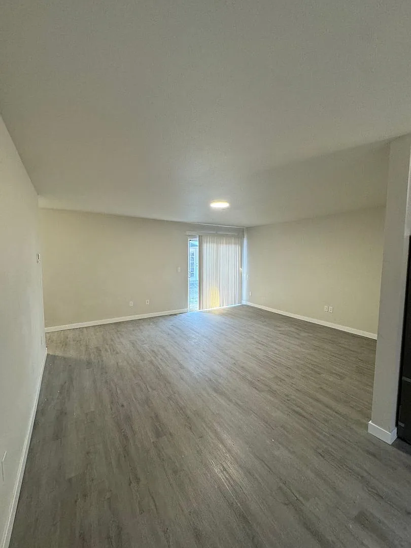 Federal Way Townhomes — Photo 3