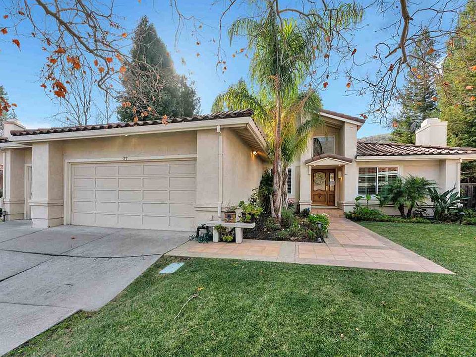 1st image of 27 Live Oak Pl