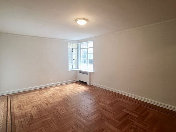 3rd image of 101 Cooper St APT 2L