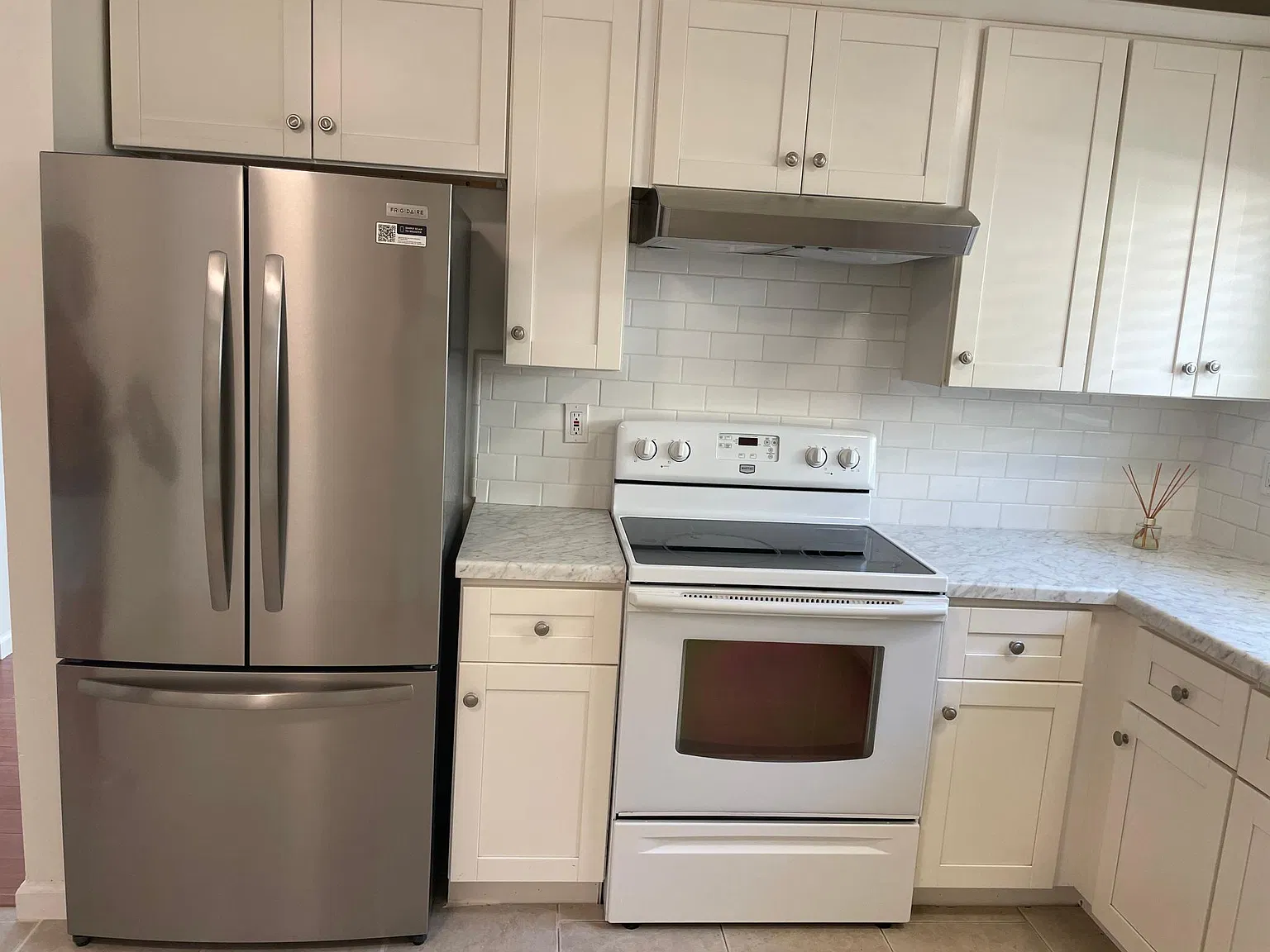 3 bed, 1114 sqft, $4,200 — Photo 3