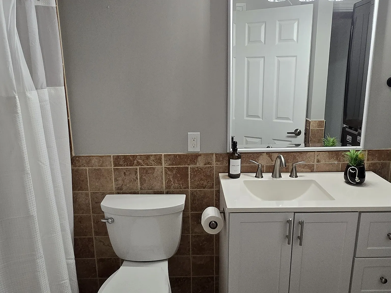 2 bed, 958 sqft, $2,300 — Photo 4