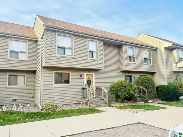2936 S Cedar St APT 5, Sioux City, IA 51106