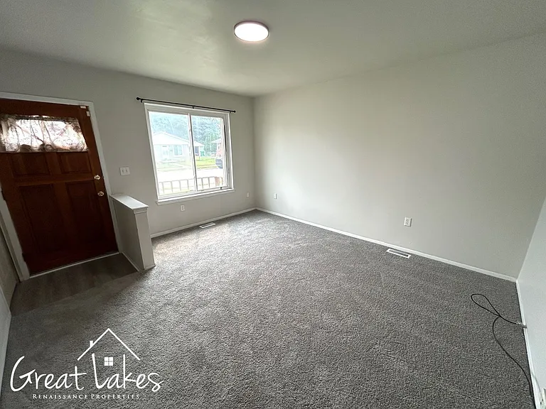 22077 Piper Ave — Photo 8