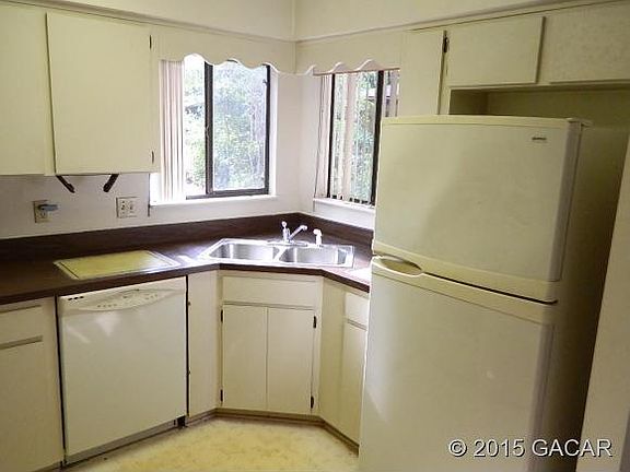 4th image of 8805 NW 40th Cir