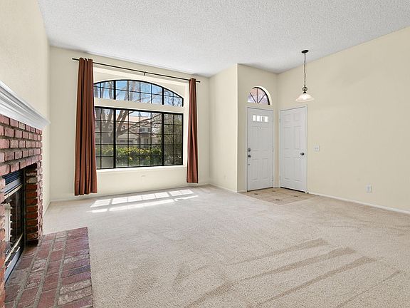4th image of 1147 E Avenue K6