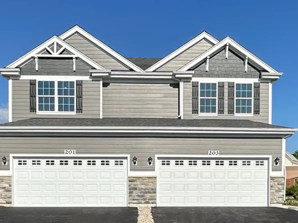 264 Charlestowne Lakes Dr, Saint Charles, IL 60174