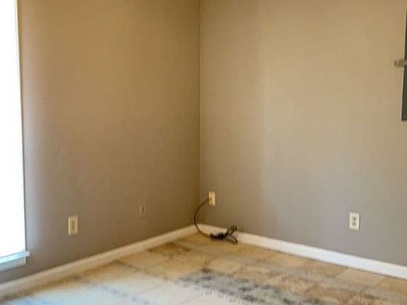 5th image of 4981 Scenicwood Cv