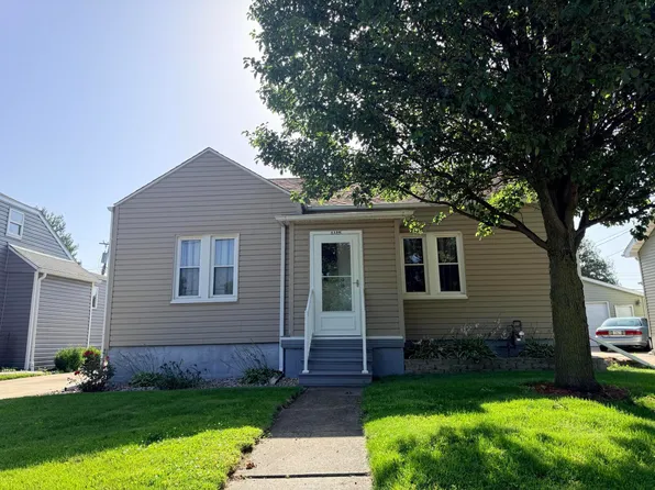 1106 Campbell St, Valparaiso, IN 46385