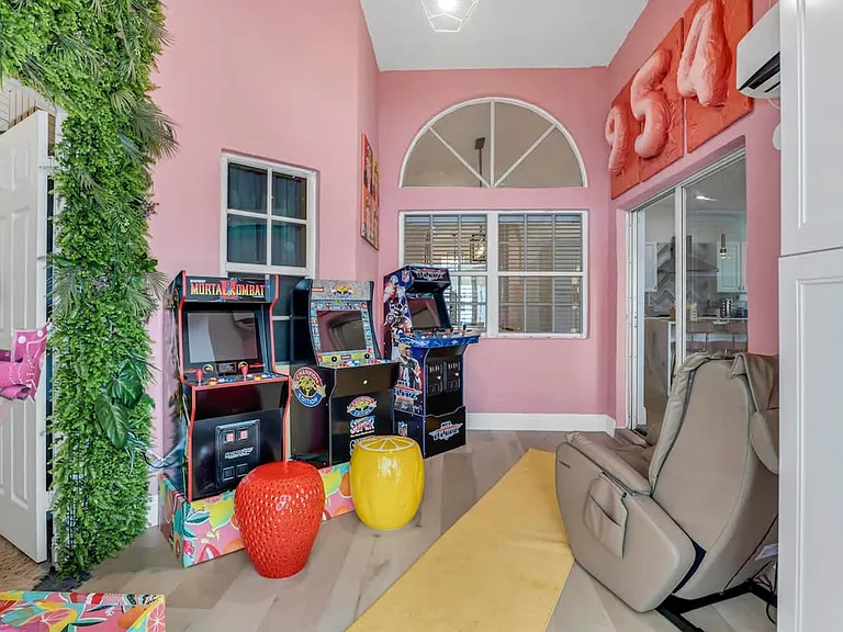 Building's Lounge