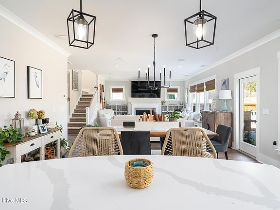 4th image of 605 Trisail Terrace