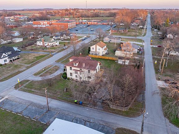 4th image of 501 E Walker Street