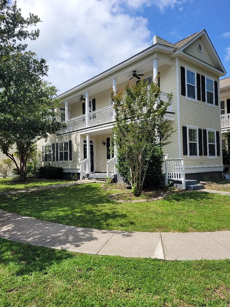 1 Abbey Ave — Photo 3