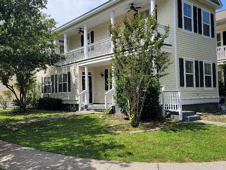 1 Abbey Ave — Photo 3