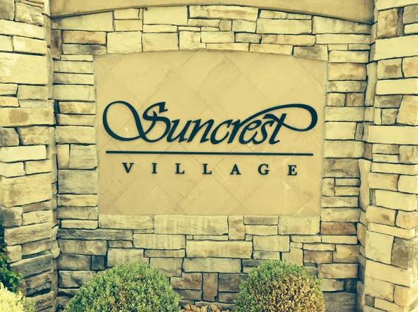 2524 Suncrest Village Cir, Morgantown, WV 26505