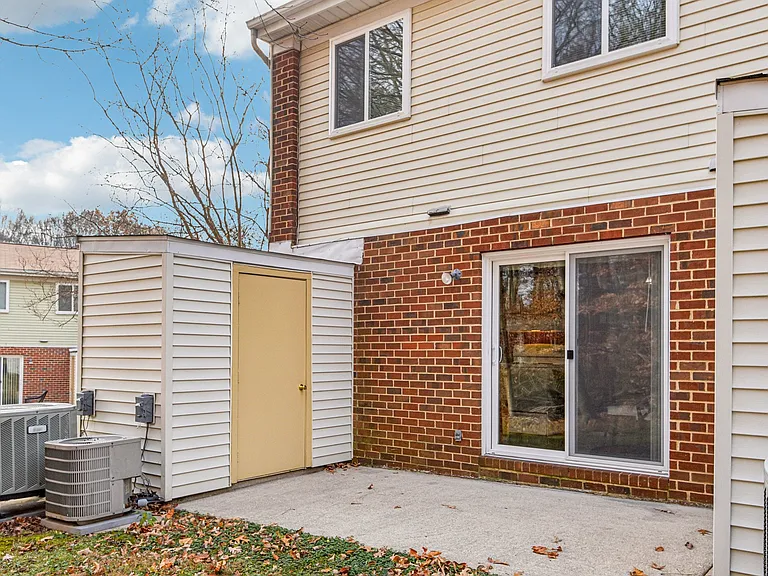 Howard Hills Rental Townhomes and Duplexes — Photo 7