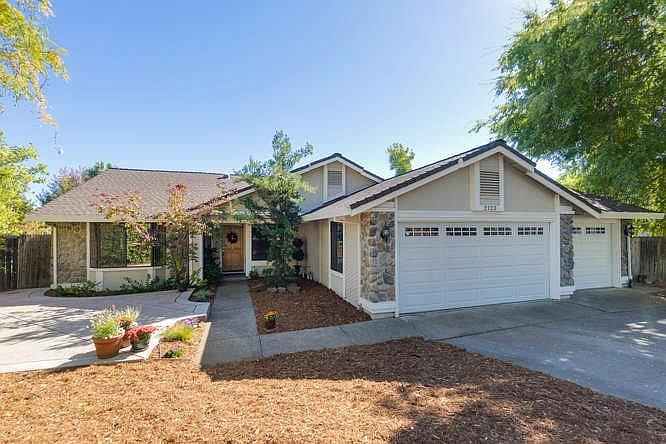 1st image of 2123 Decente Ct