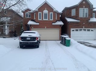 878 Blyleven Blvd, Mississauga, ON L5V2J3