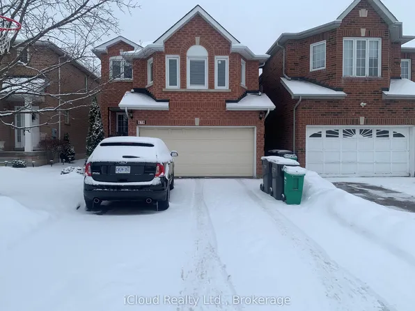 878 Blyleven Blvd, Mississauga, ON L5V 2J3