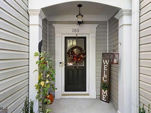 3rd image of 185 Regent Pl
