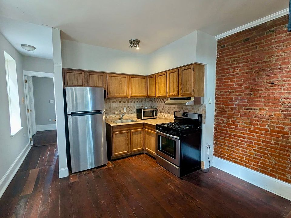 1st image of 609 N 11th St #A