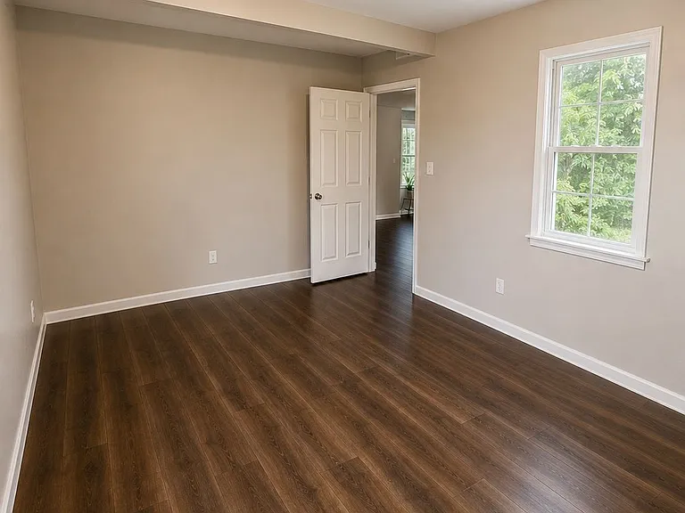 2740 Holiday Hill Dr — Photo 9