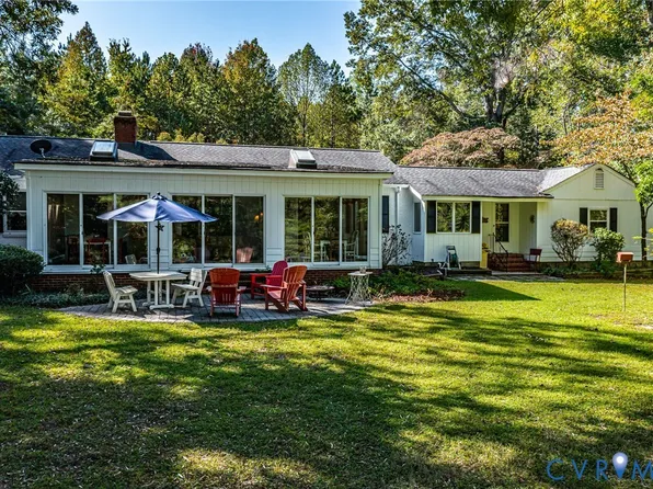 70 Currell Cove Ln, White Stone, VA 22578