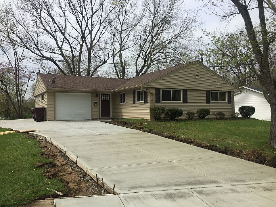 1st image of 375 Martha Dr