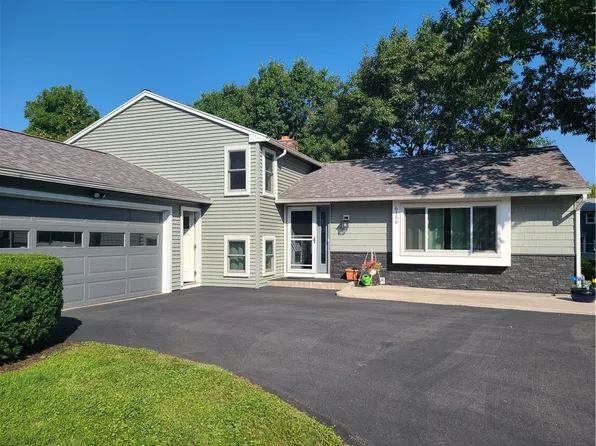 6156 County Road 41, Farmington, NY 14425