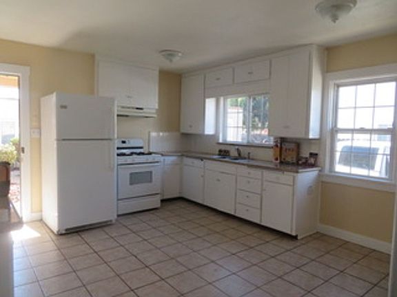 4th image of 610 E Cypress St #A