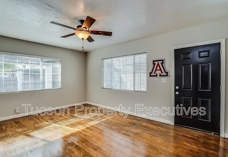 1040 E Linden St #A — Photo 11